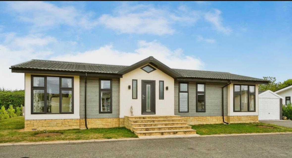 Beautifully renovated park home in the South West